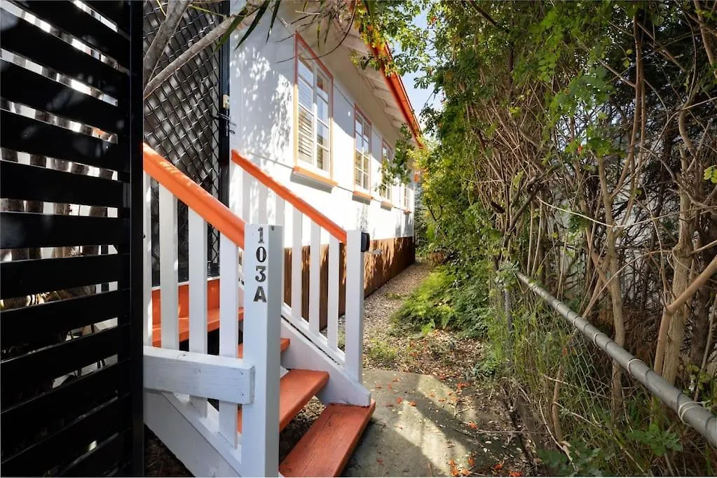 Scarborough Waterfront 2-Bedroom Cottage 0*,  Austrália